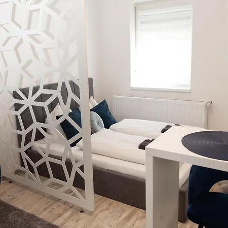 Berzsenyi Apartmanhaz Kaposvar Exterior photo
