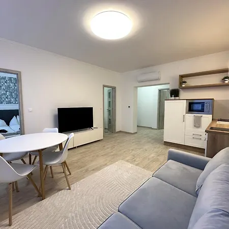 Berzsenyi Apartmanhaz Kaposvar Exterior photo