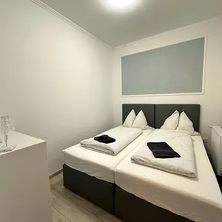 Berzsenyi Apartmanhaz Kaposvar Exterior photo