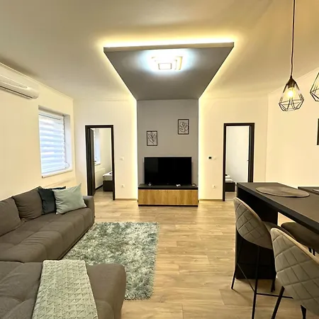 Berzsenyi Apartmanhaz Kaposvar Exterior photo