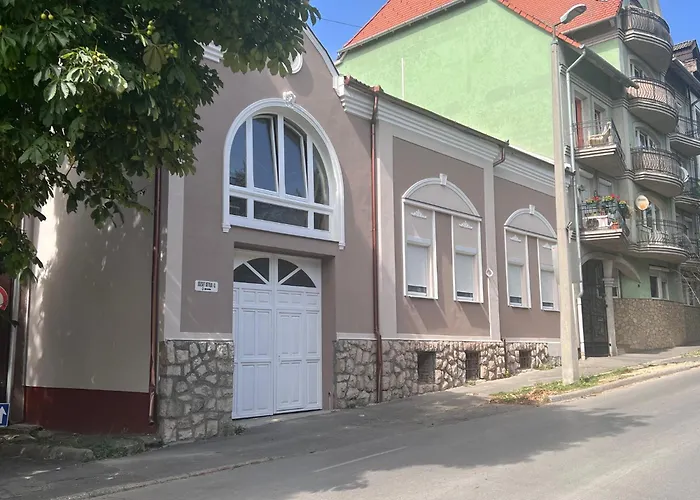 Berzsenyi Apartmanhaz