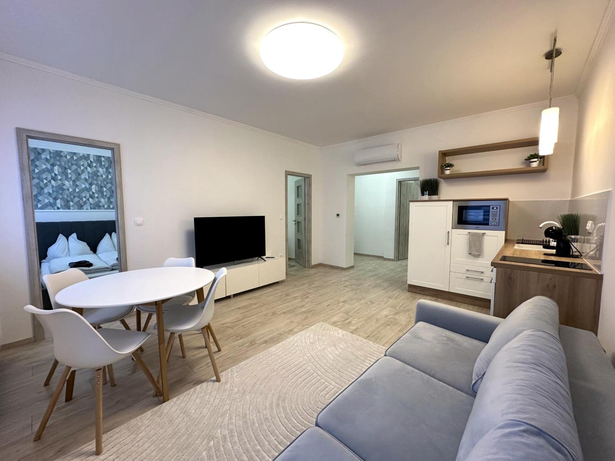 Berzsenyi Apartmanhaz Apartment